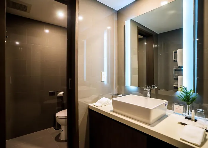 Vib Western Sanam Pao Hotel