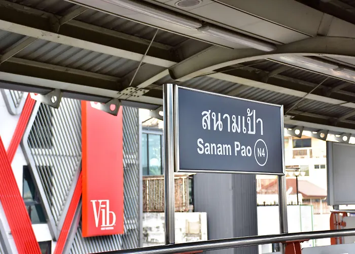 Vib Western Sanam Pao Hotel
