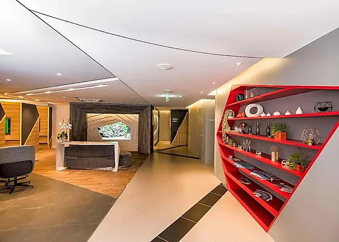 Vib Western Sanam Pao Hotel Bangkok