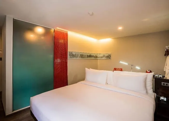 Hotel Vib Western Sanam Pao 3*